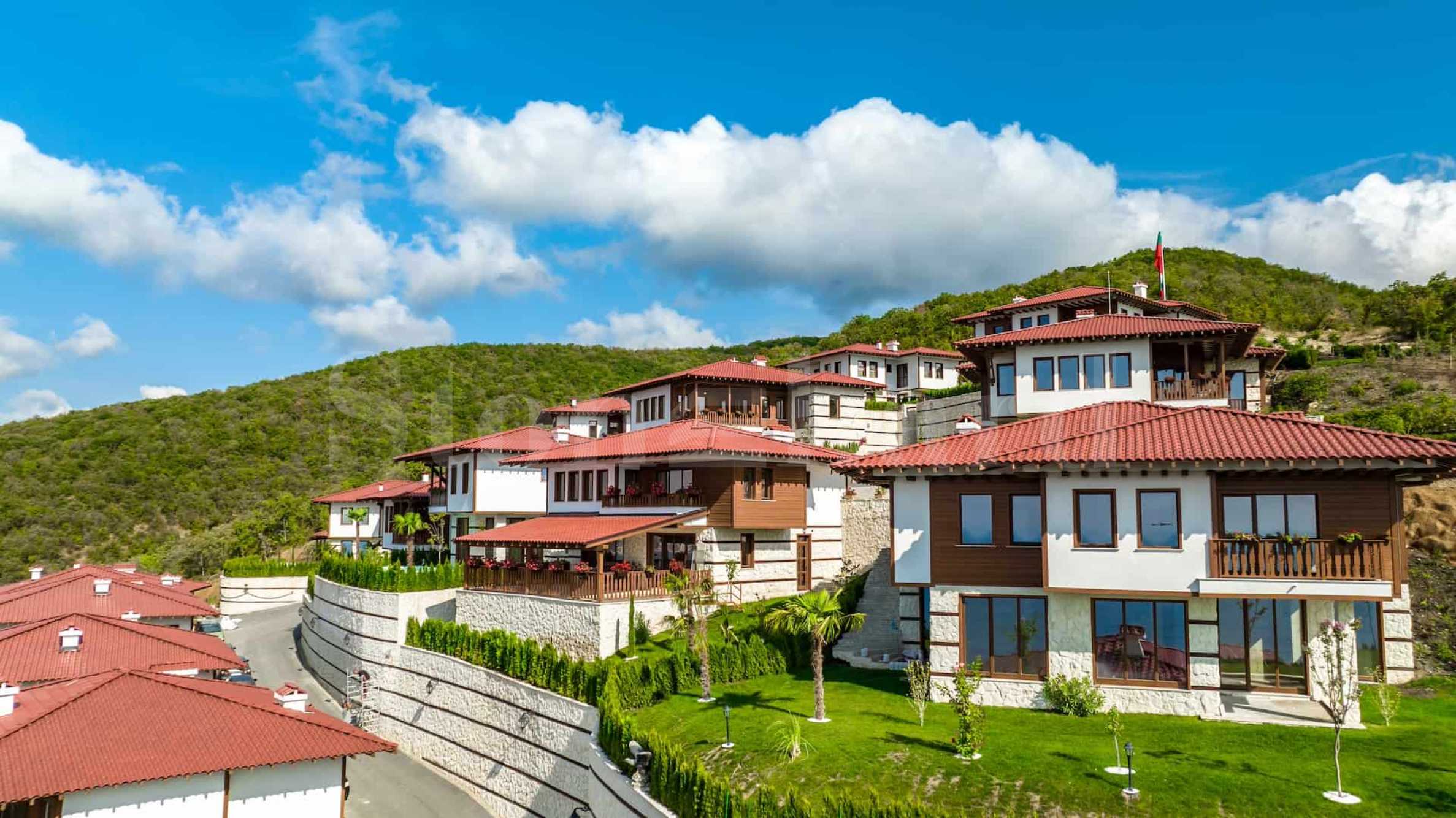Eco-complex of new houses with Revival architecture in Saint Vlas2 - Stonehard