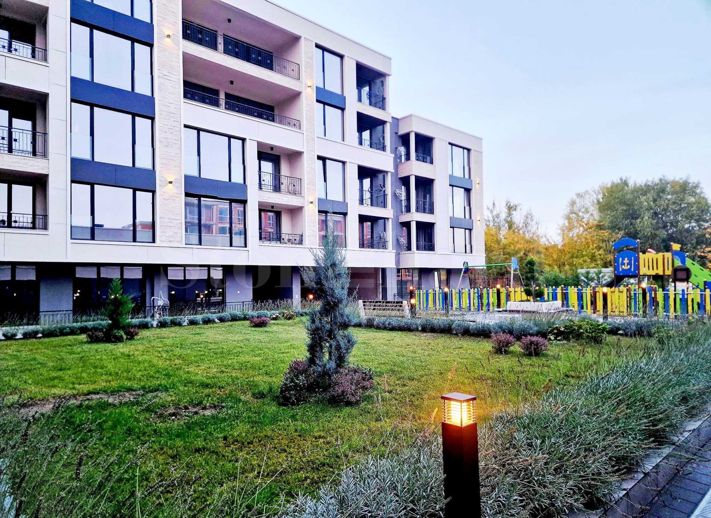 Residential complex with Act 15, in park 