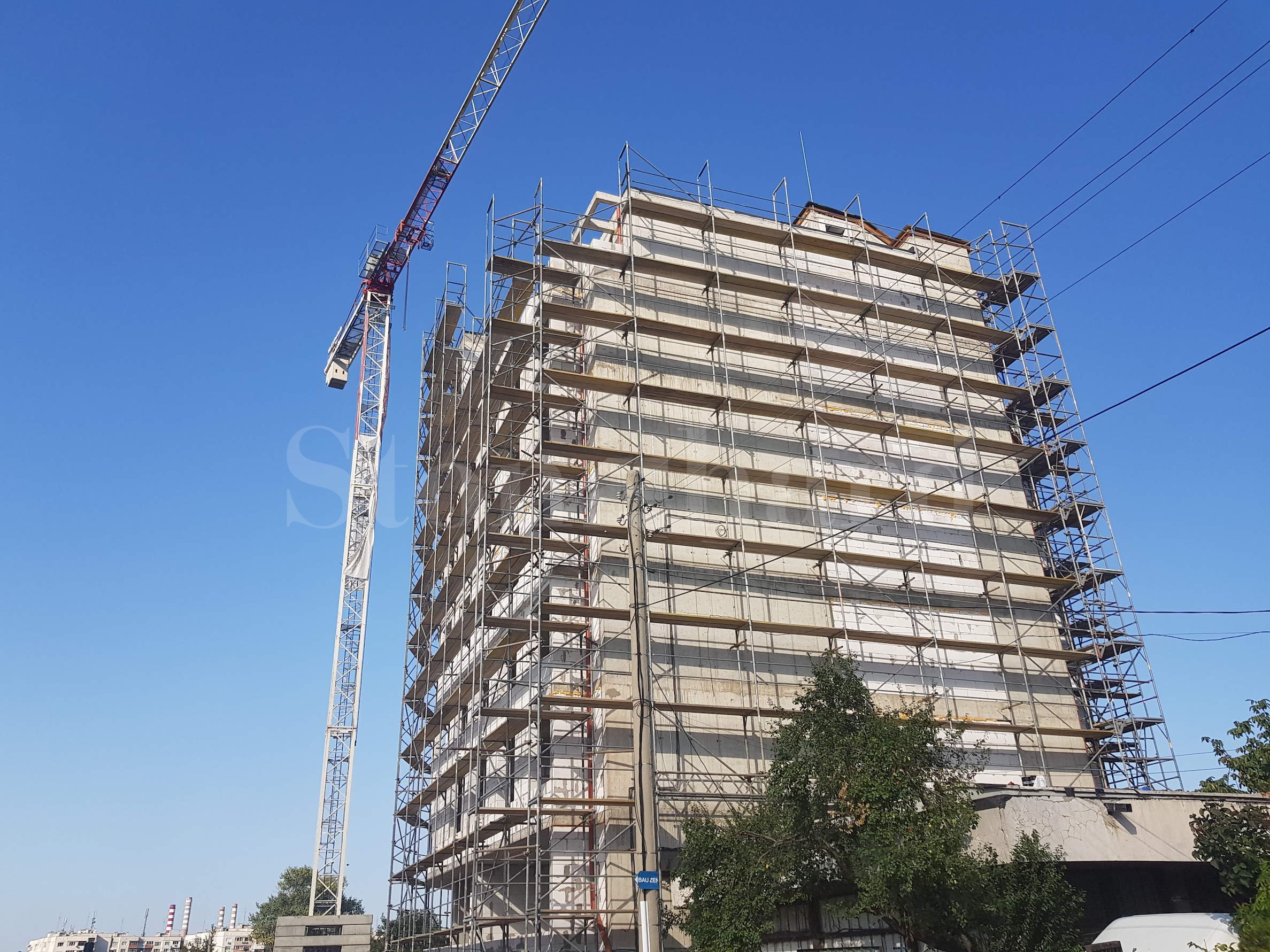 New building with studios, offices, shops and parking lots2 - Stonehard