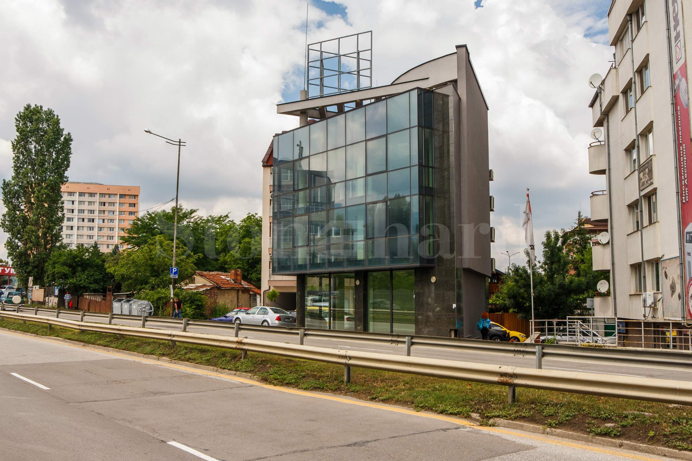 Modern new office building with excellent location1 - Stonehard