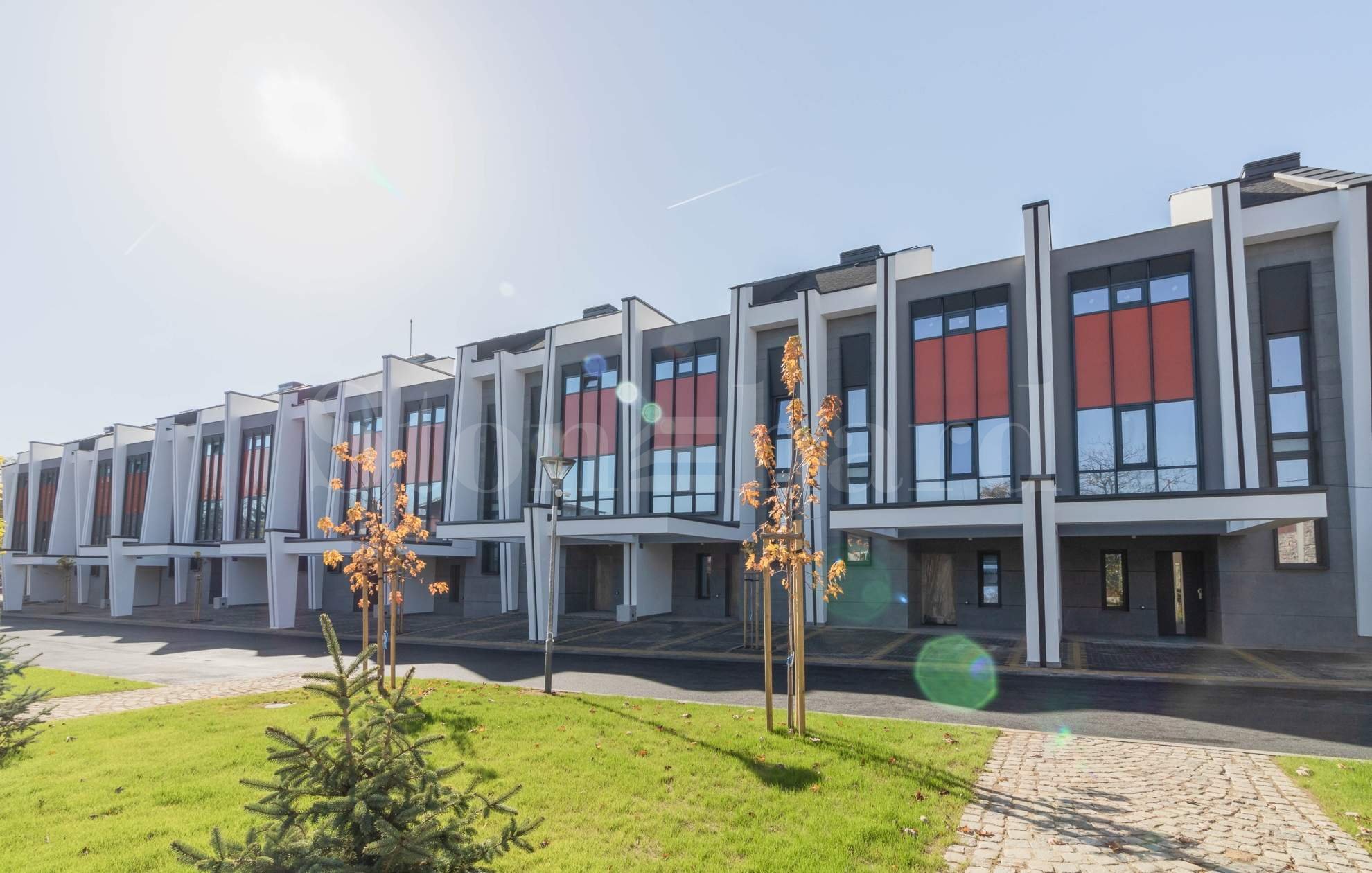 New residential complex of townhouses - an excellent choice for your family1 - Stonehard