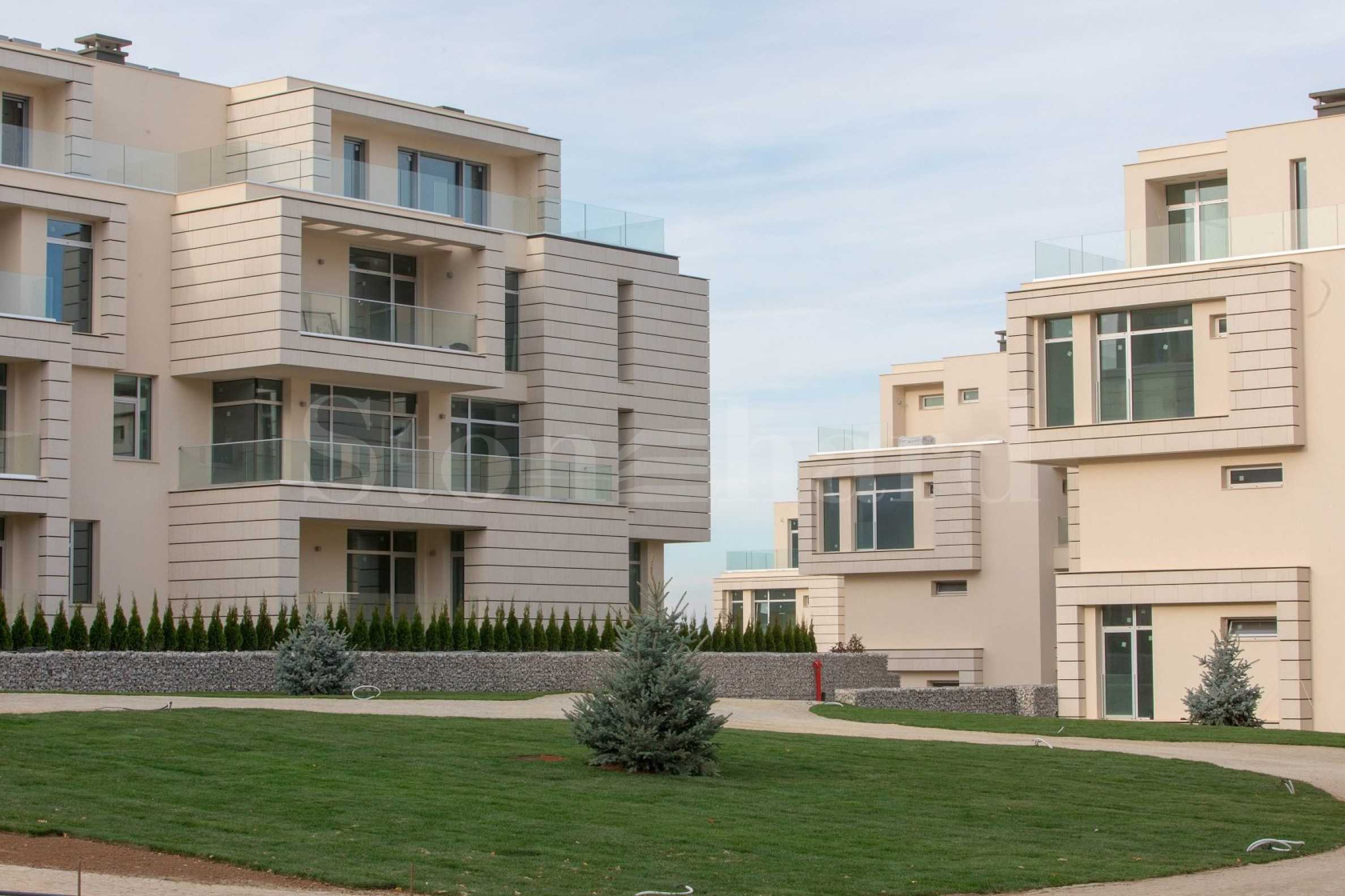 Royal Park Residence Boyana1 - Stonehard