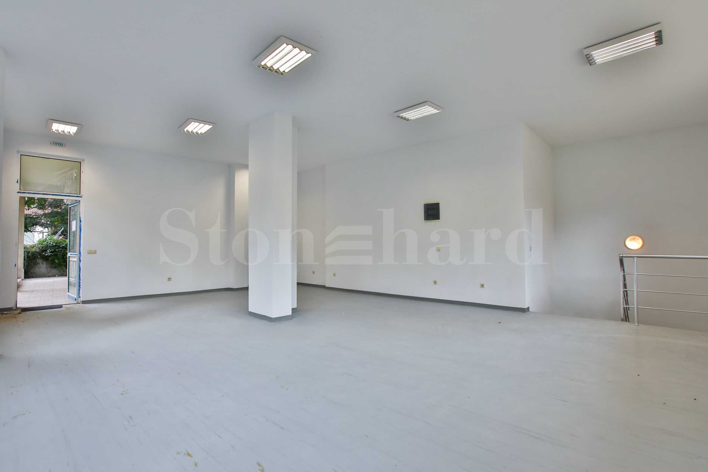 Newly-built ground floor shop in Buxton1 - Stonehard