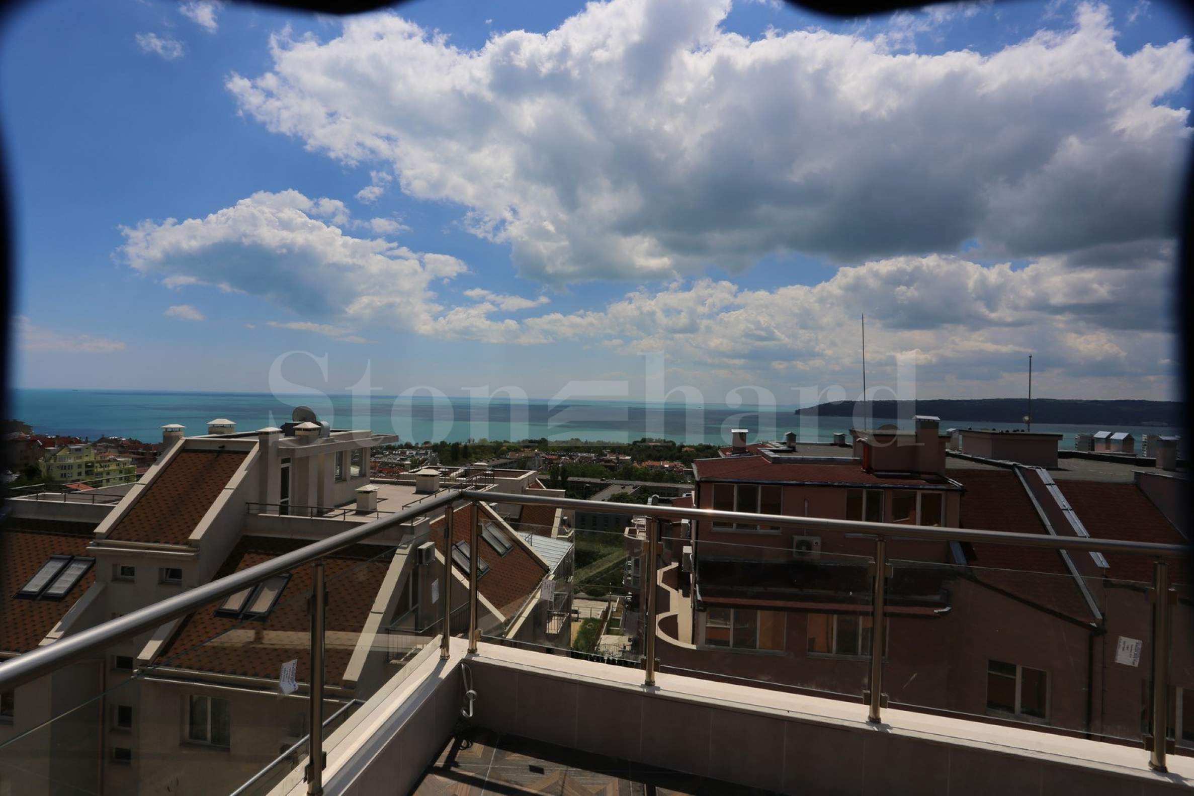 New apartments with upcoming Act 162 - Stonehard