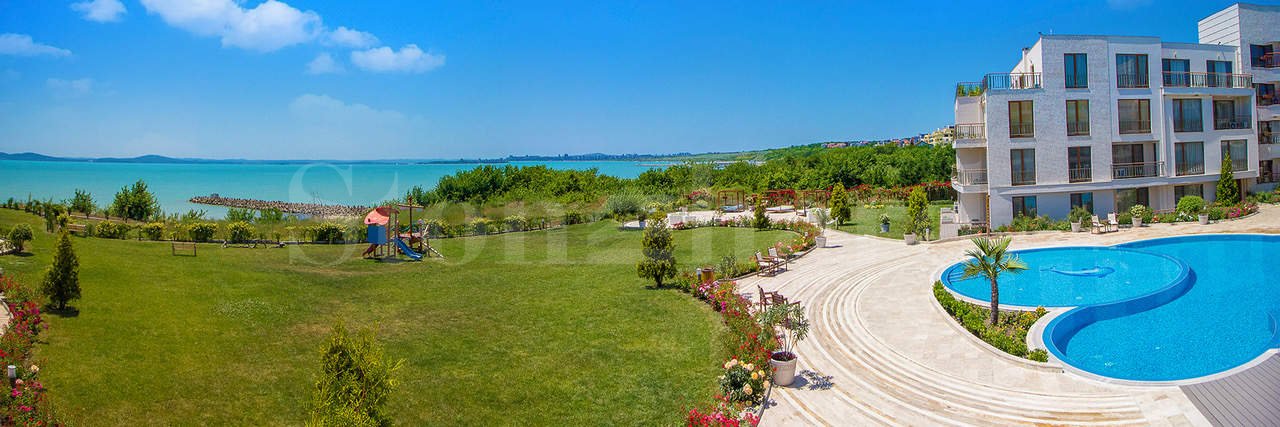 Apartments in a ready and operational waterfront complex2 - Stonehard