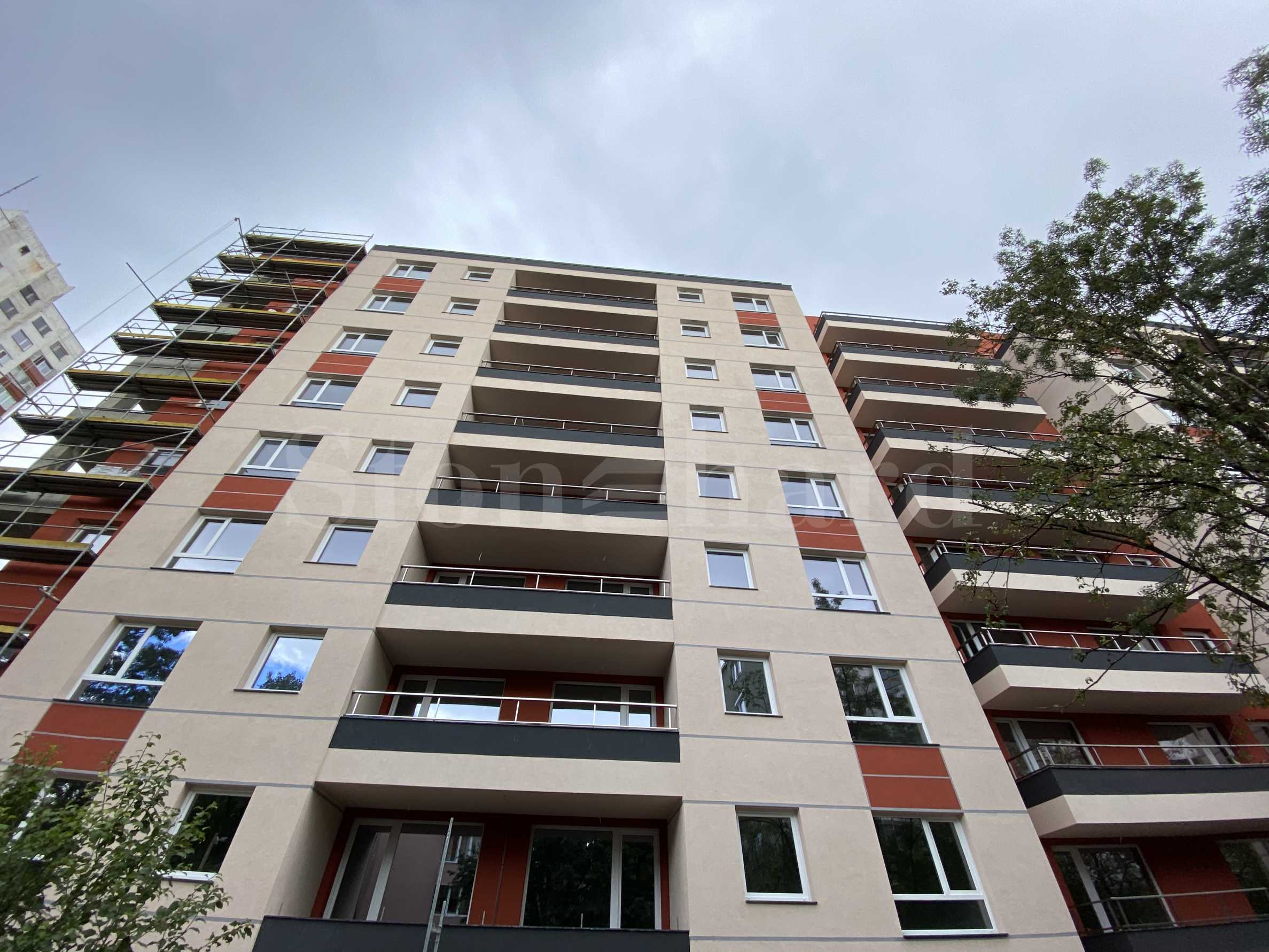 New gated complex with 24-hour security service and park area1 - Stonehard