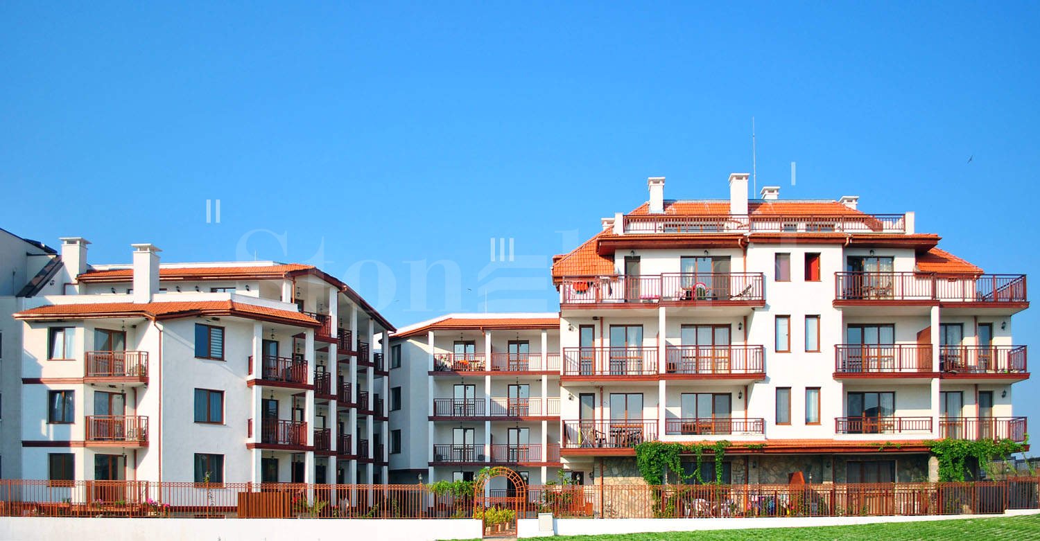 Apartments in a ready year-round complex near two beaches1 - Stonehard