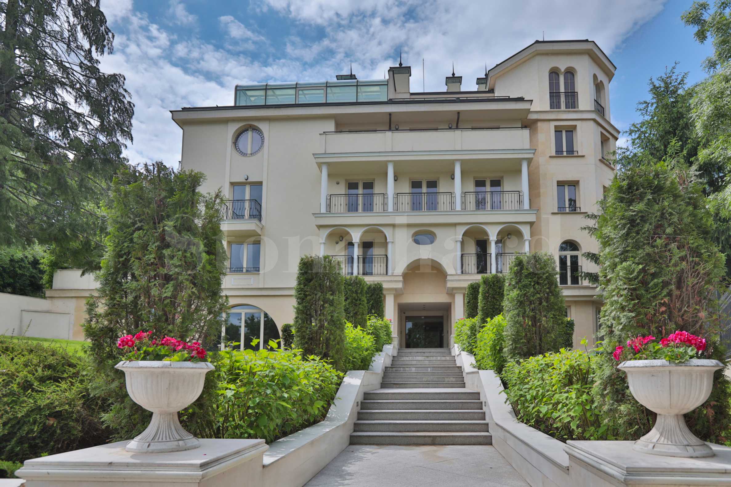 Boutique residential building with Act 16 at the foot of Vitosha Mountain1 - Stonehard