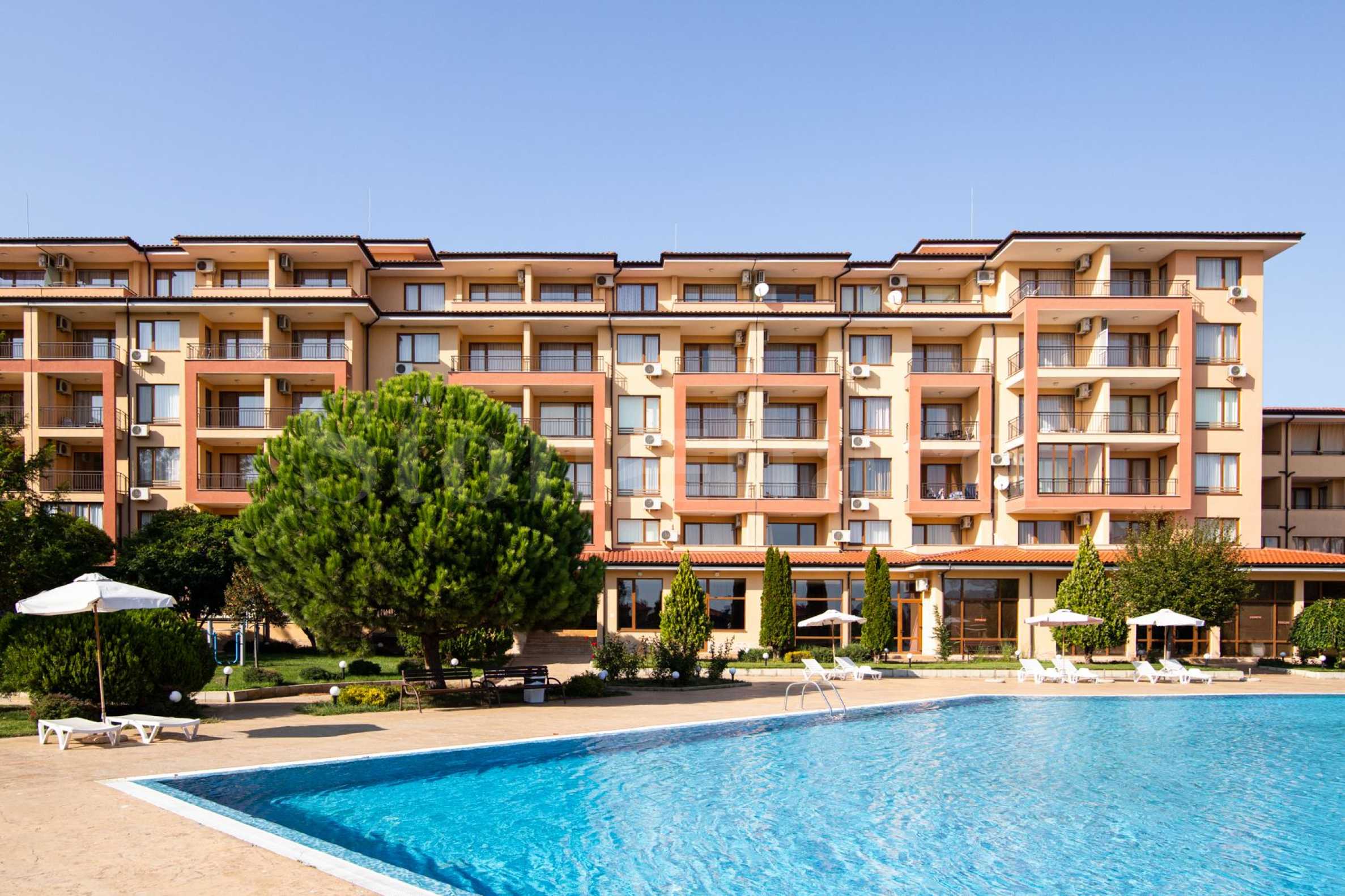 Comfortable properties in a complex with pool and beautiful gardens next to the beach in Saint Vlas1 - Stonehard