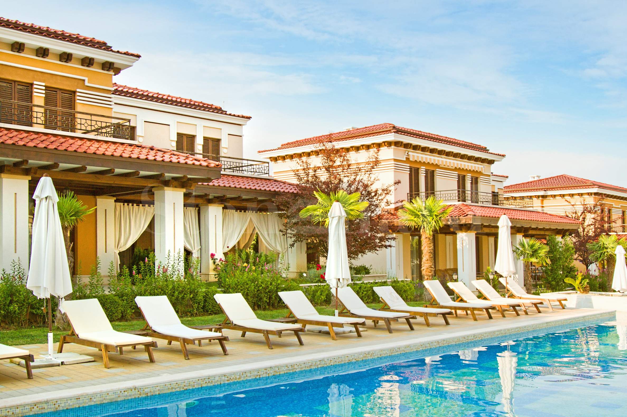 Green Life Beach Resort Town Houses2 - Stonehard