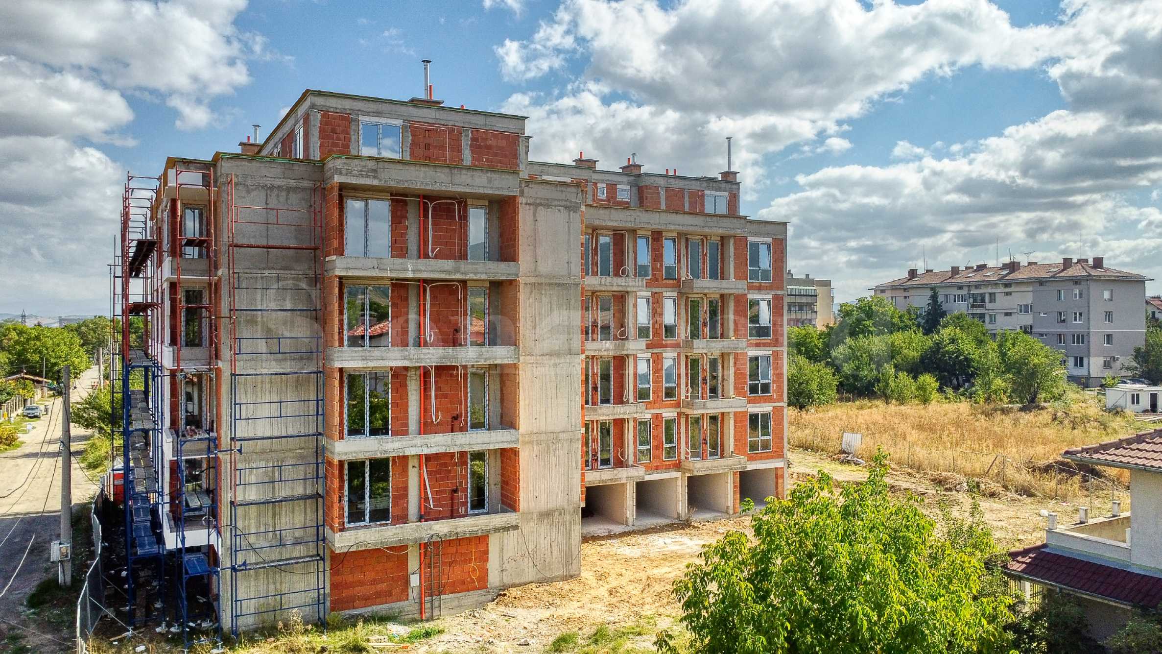 Жилищна сграда с различни типове апартаменти за продажба в Елин Пелин2 - Stonehard