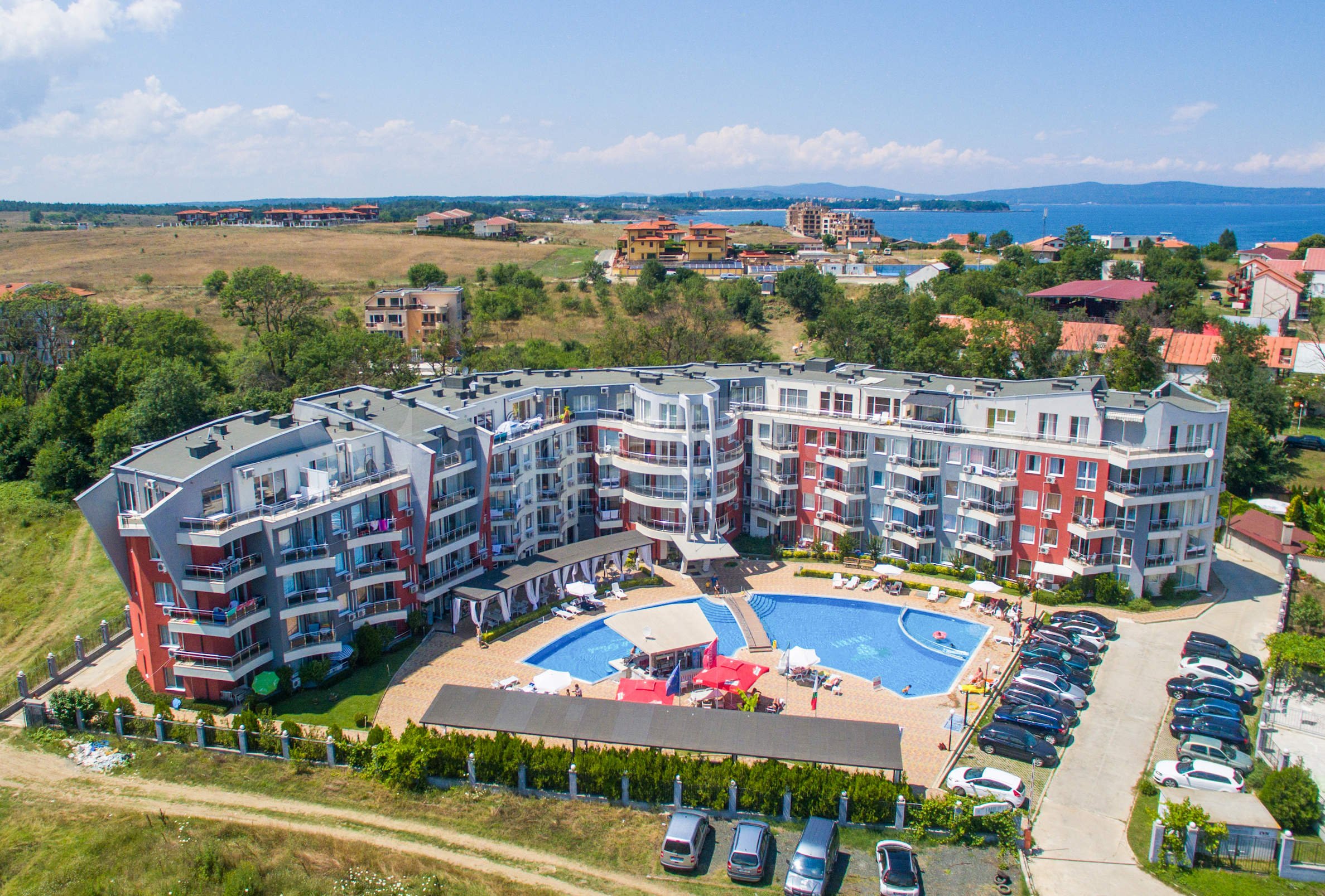 Modern marine complex "Amberley"1 - Stonehard