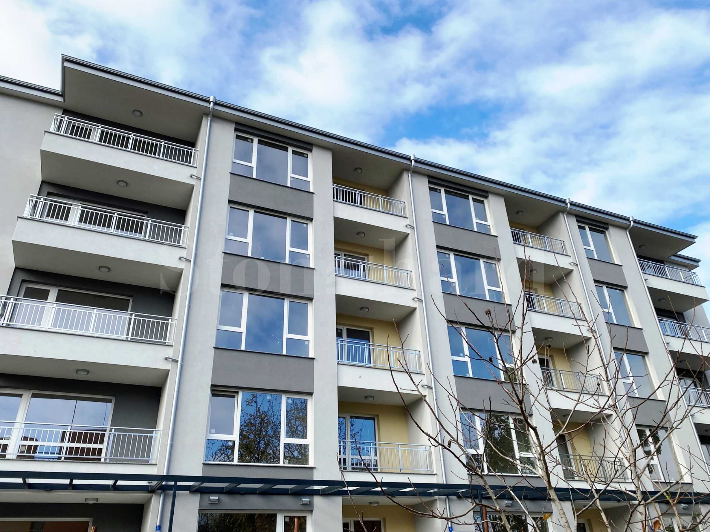 Apartments in a new complex, in the district 