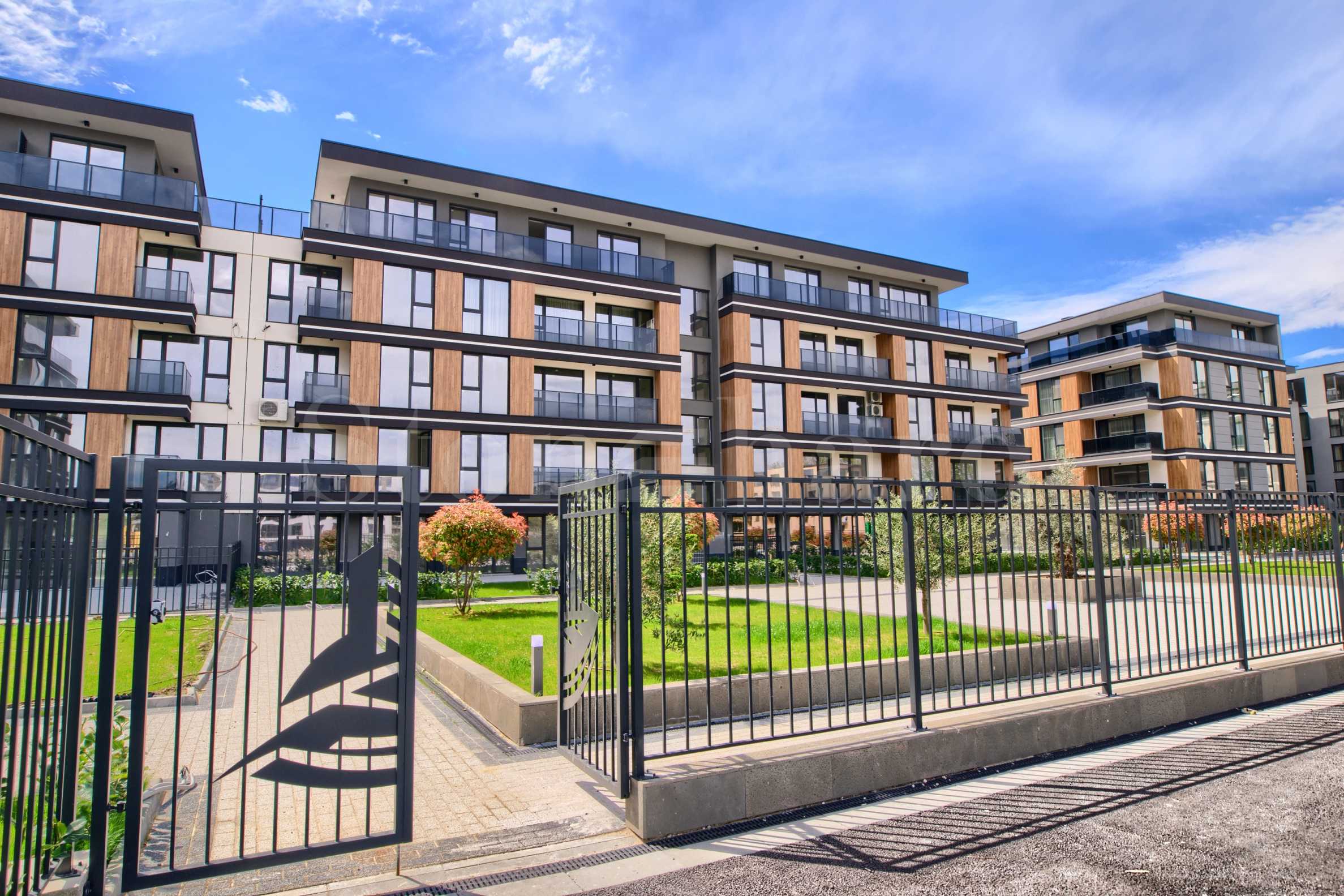 Newly-built apartments in a luxury complex next to the Rowing base2 - Stonehard