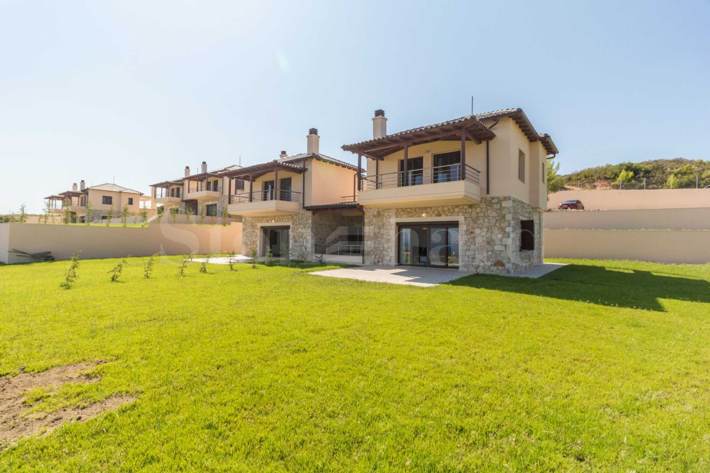 Newly built complex of houses in Hanioti, Halkidiki1 - Stonehard