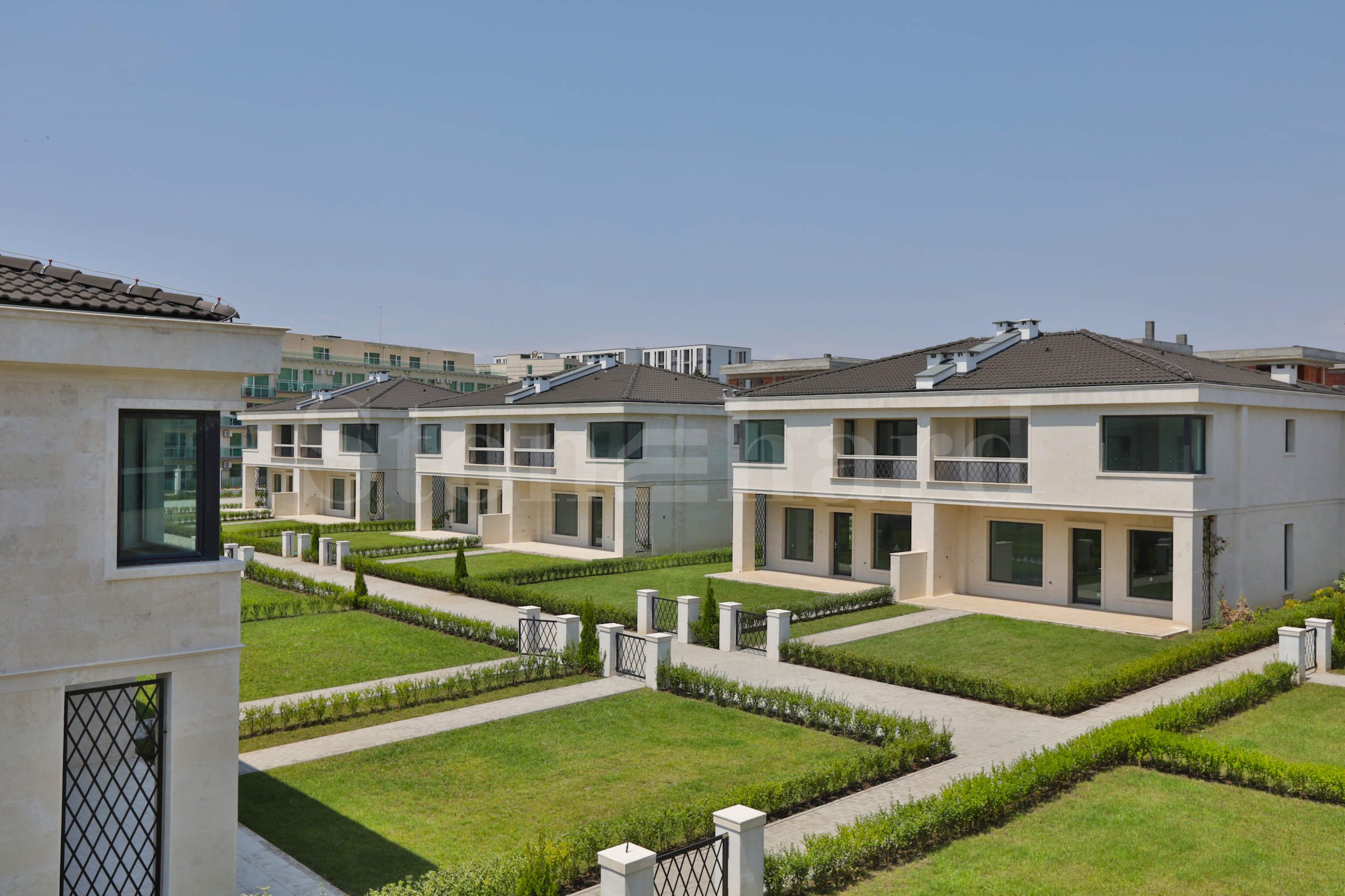 New complex of luxury duplex houses in Sarafovo quarter1 - Stonehard