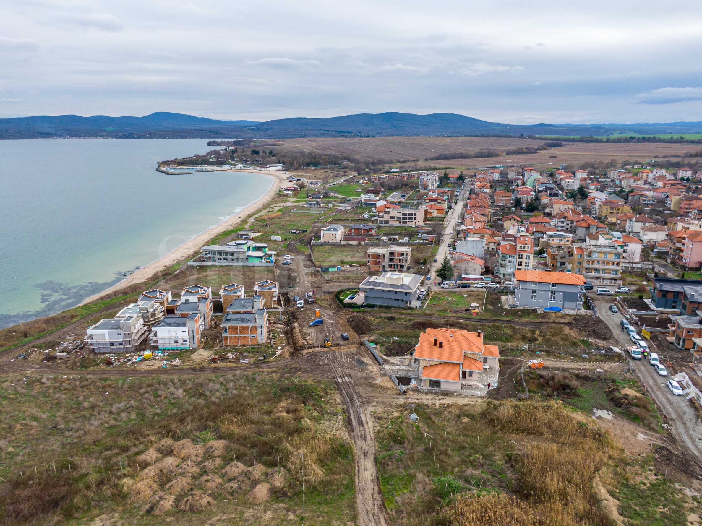 Modern houses with garden, garage and sea views1 - Stonehard