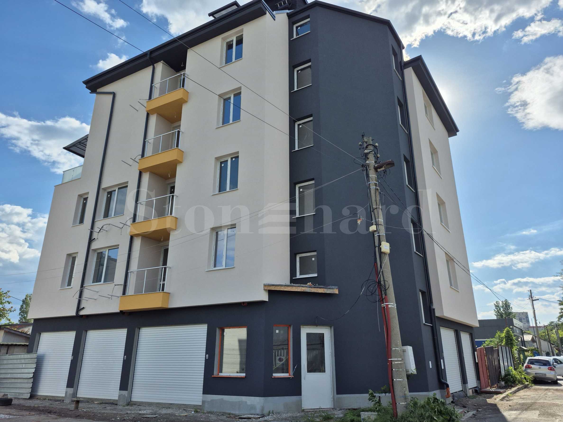 Apartments in a new building on a quiet street meters from Rozhen Blvd.1 - Stonehard