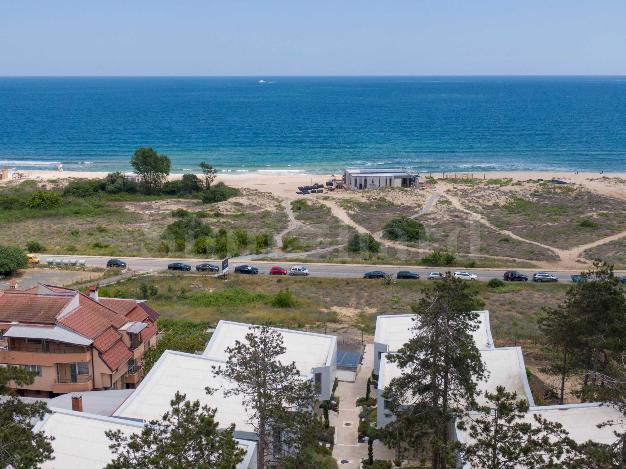 Modern houses on the beach2 - Stonehard