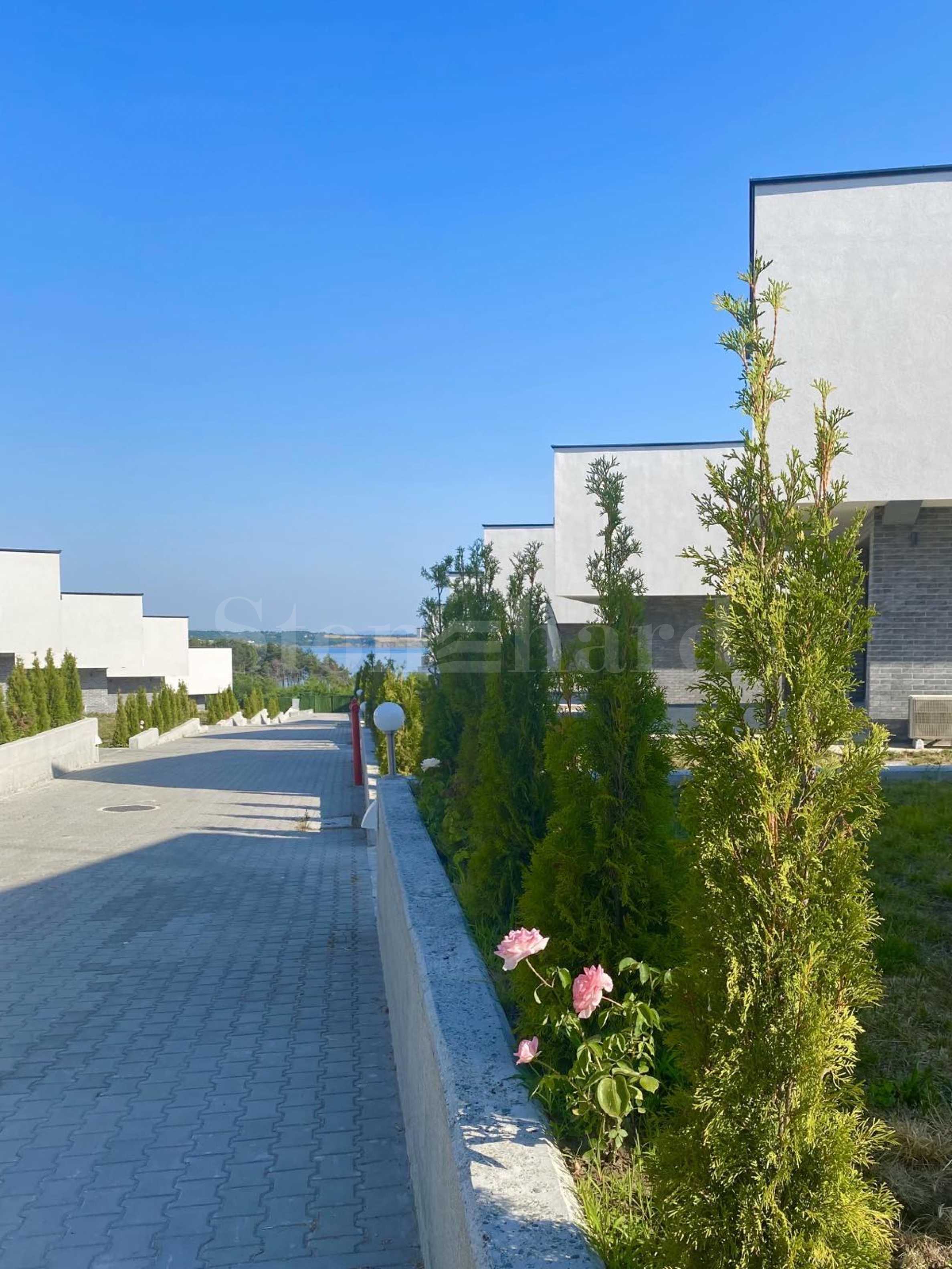 Modern new construction houses 100 m from the beach1 - Stonehard