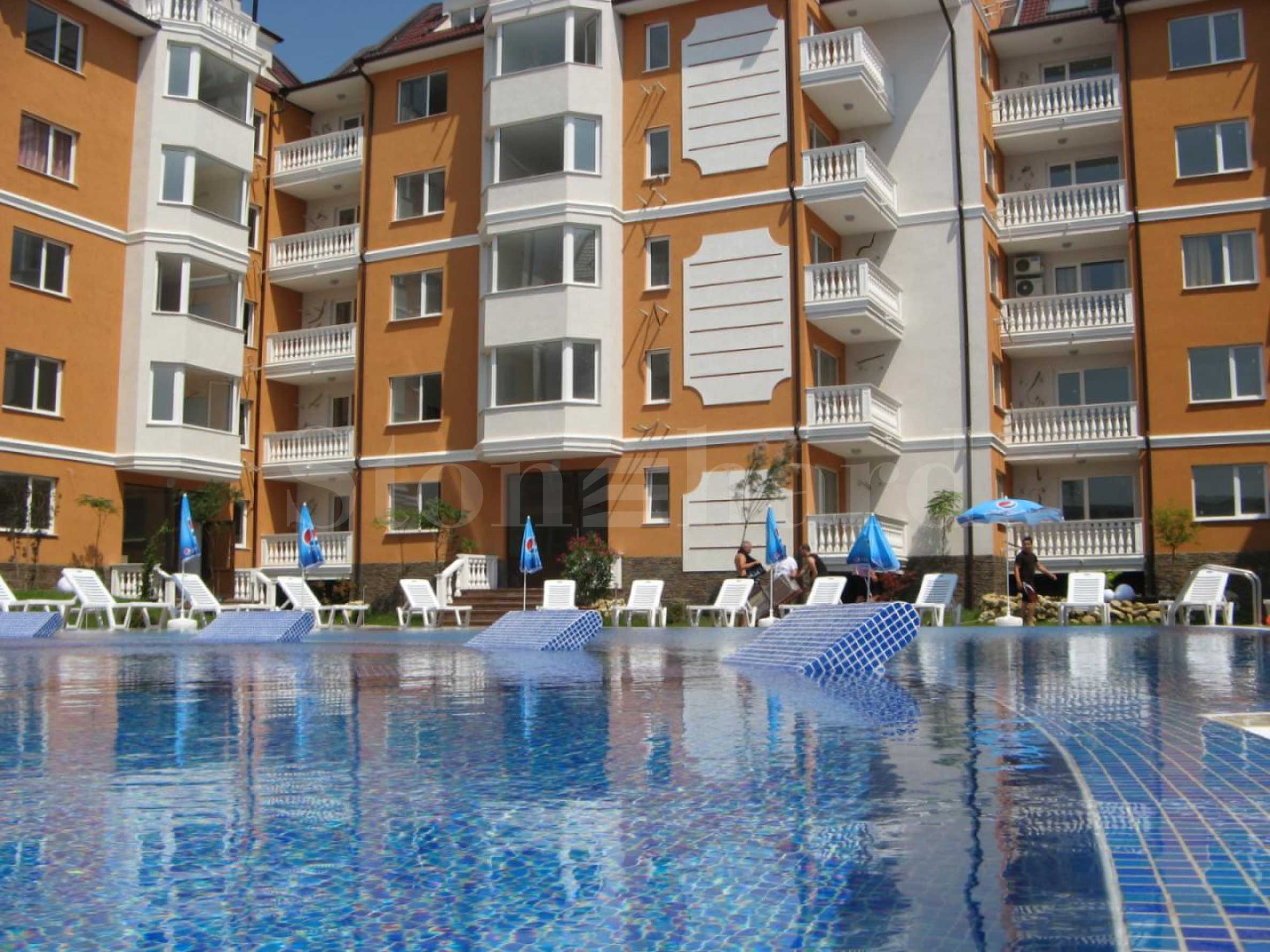 One-bedroom properties in a year-round complex in Sunny Beach, next to Cacao Beach 2 - Stonehard