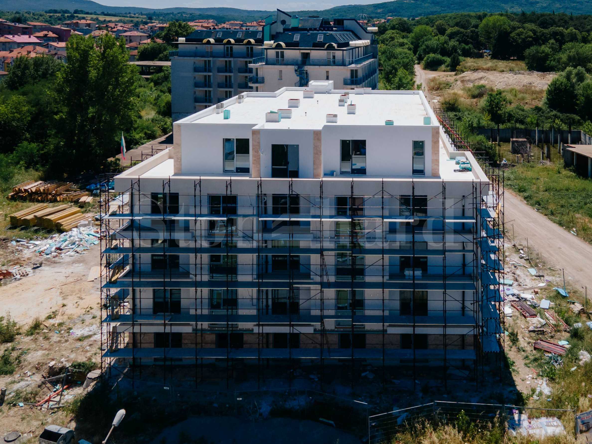 Newly built apartments next to the Central beach in Tsarevo    1 - Stonehard