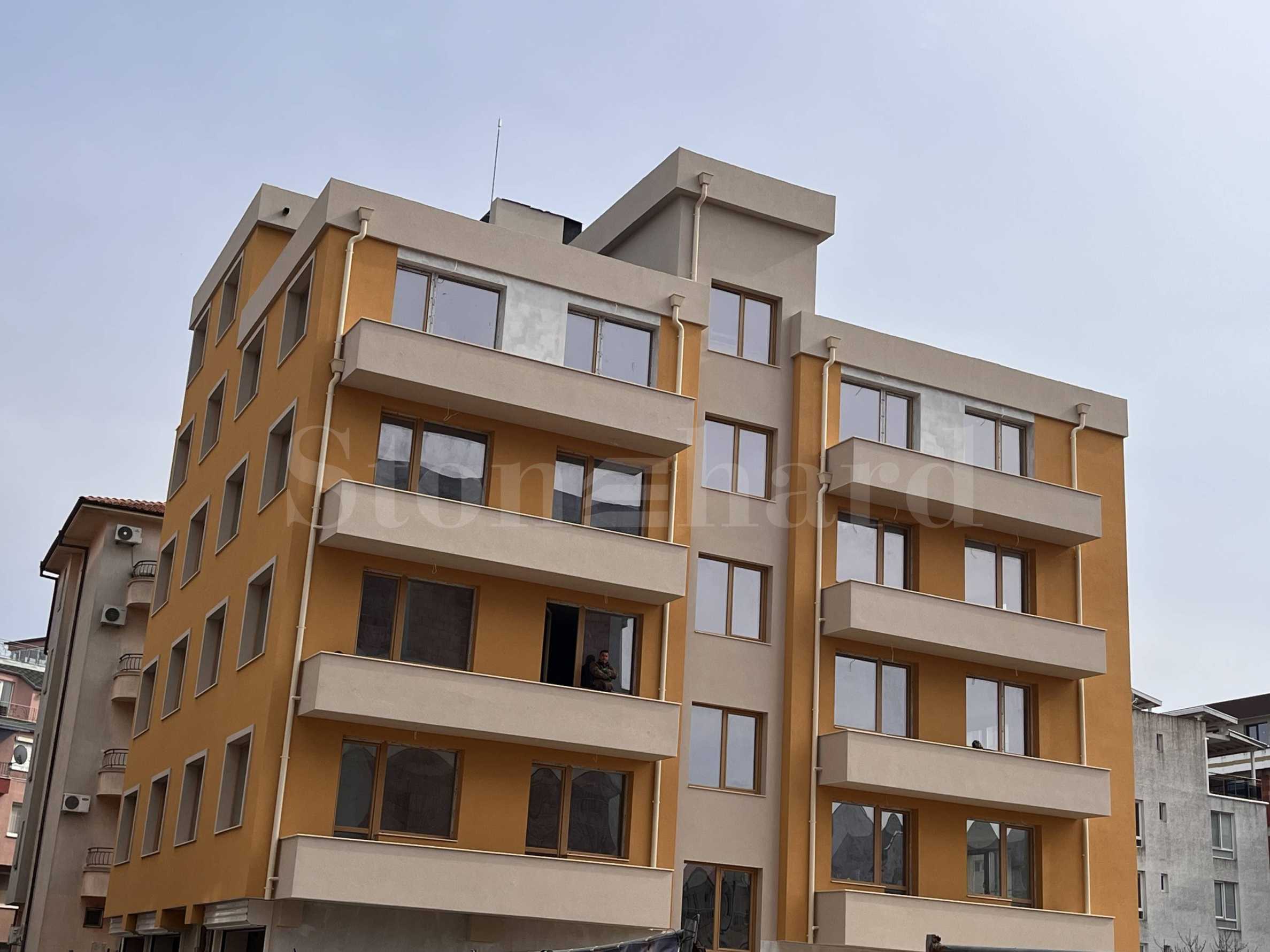 �������� � ����� ���� � 600 ������ �� ����� � �������. 1 - Stonehard