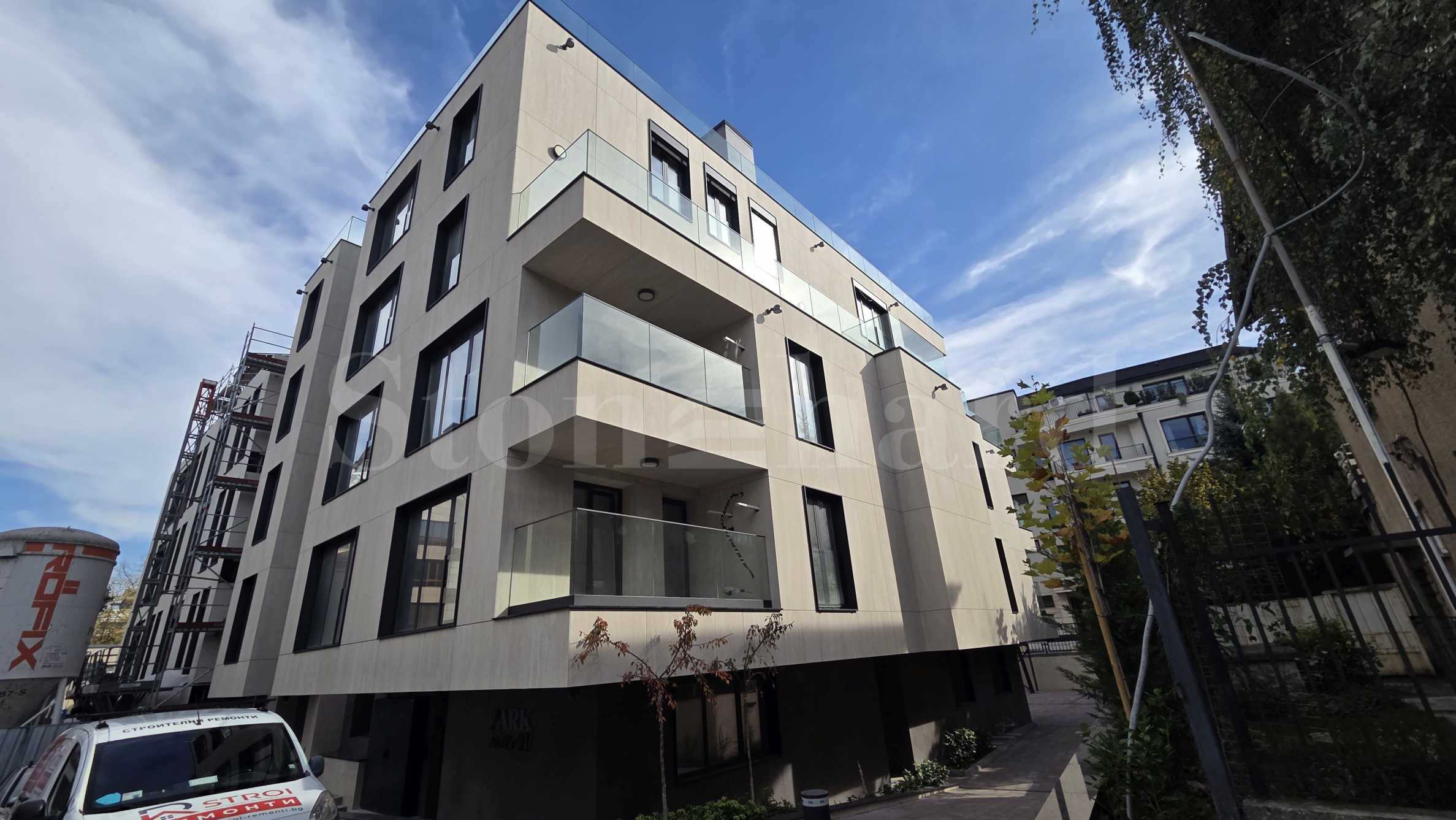 Apartments near Park-Hotel "Moscow" in the "Iztok" district 1 - Stonehard