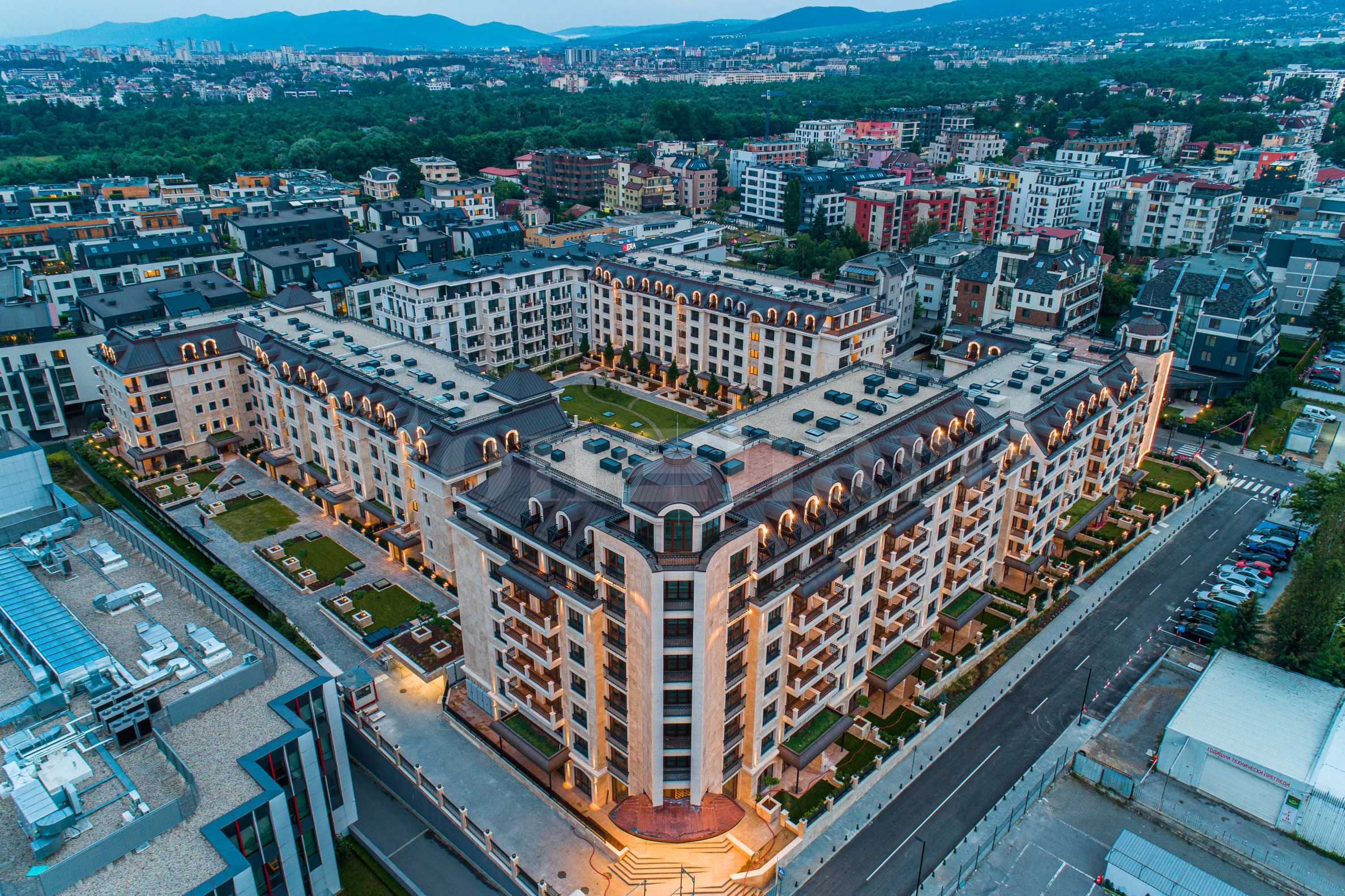 Maisonette with three bedrooms and a roof garden in a luxury gated complex2 - Stonehard