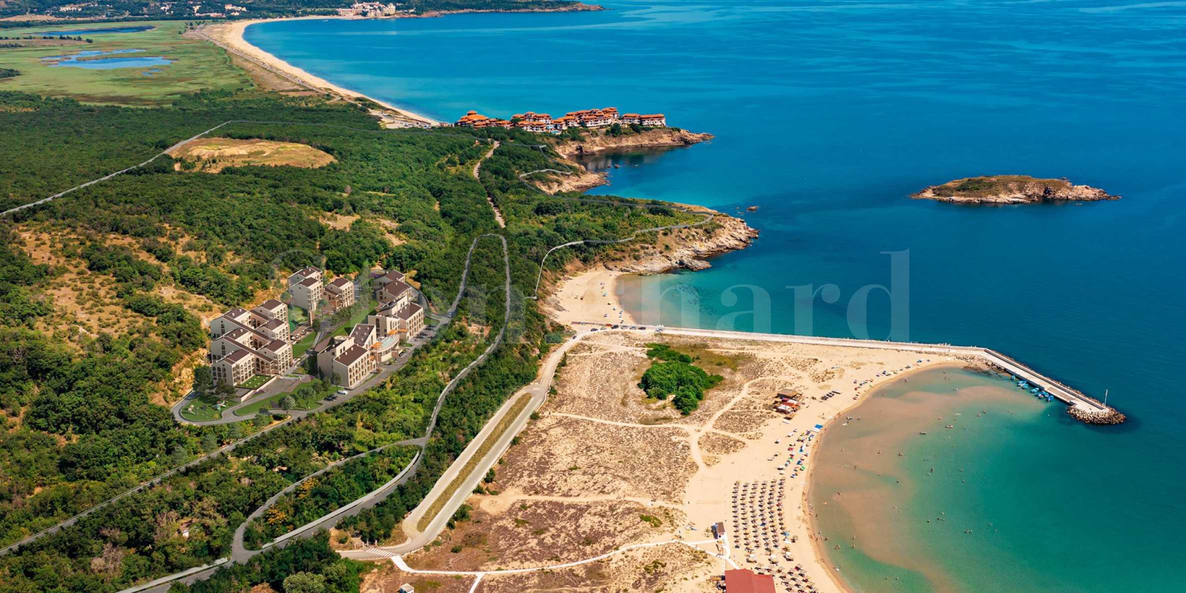 Луксозни имоти с морска панорама, на метри от плажа в Аркутино  1 - Stonehard