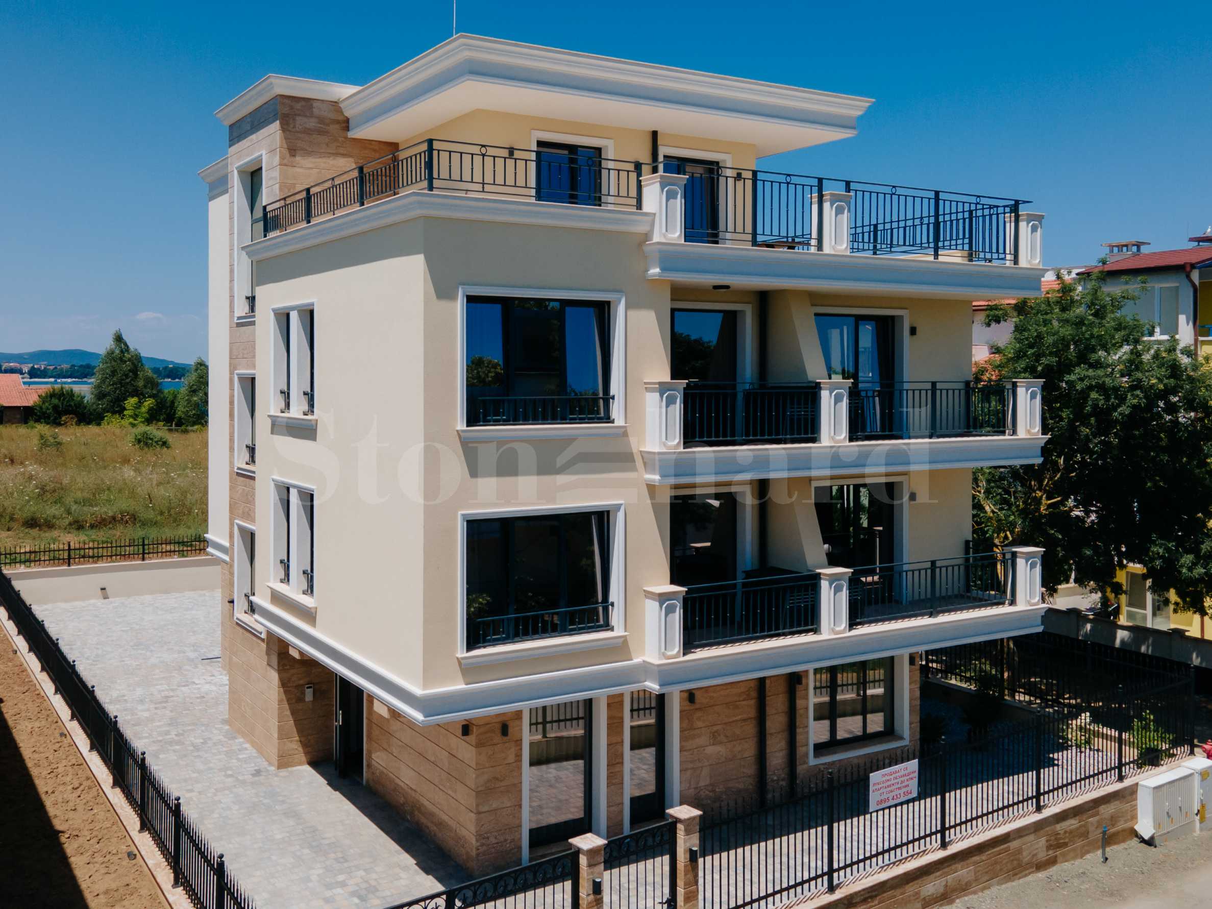 Two-bedroom apartments in a boutique building, 200 meters from the beach in Lozenets 1 - Stonehard