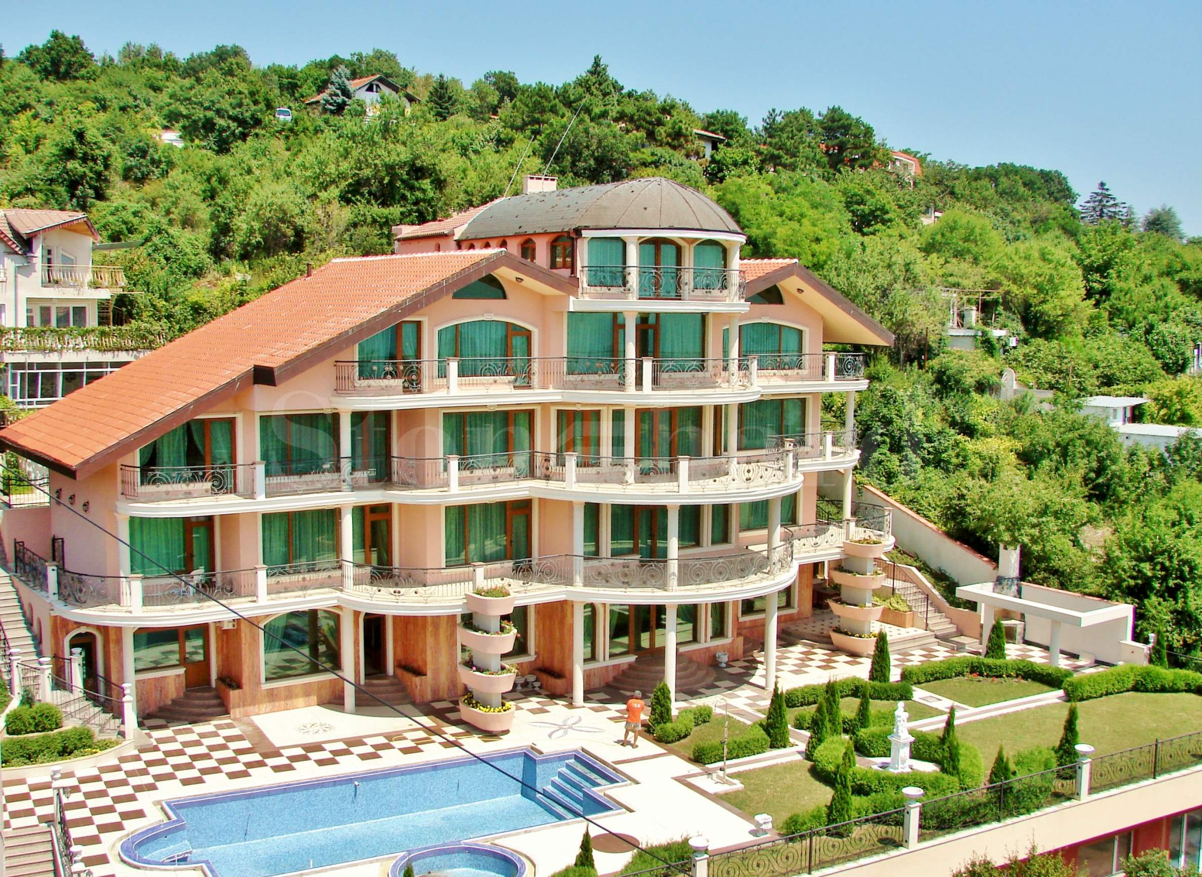 Бутик хотел в средиземноморски стил1 - Stonehard